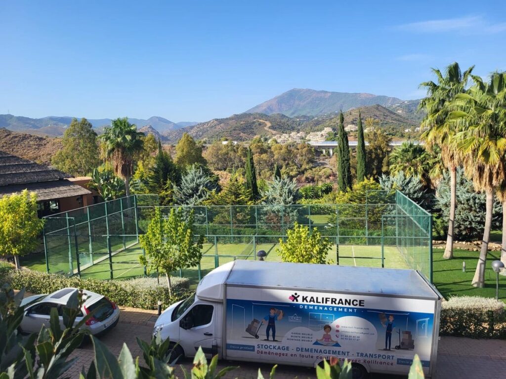 Camion de déménagement Kalifrance dans le sud de la France